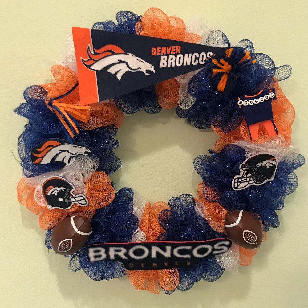 DENVER BRONCOS WREATH